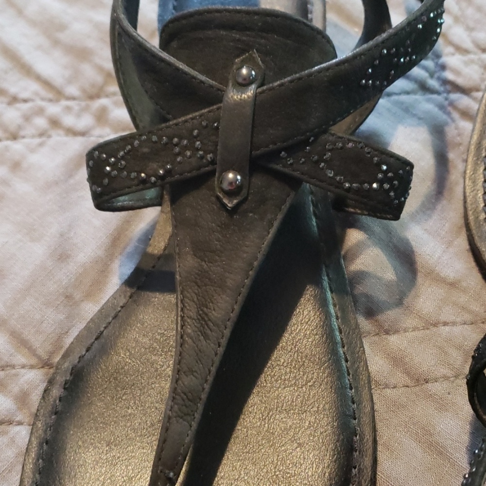 Sandals - Picture 3 of 3